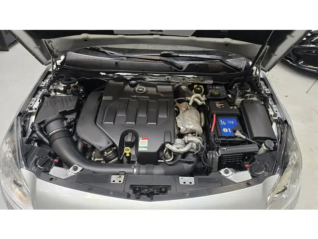 Opel Insignia 2.8 T Cosmo 4x4 2012 Benzine 31