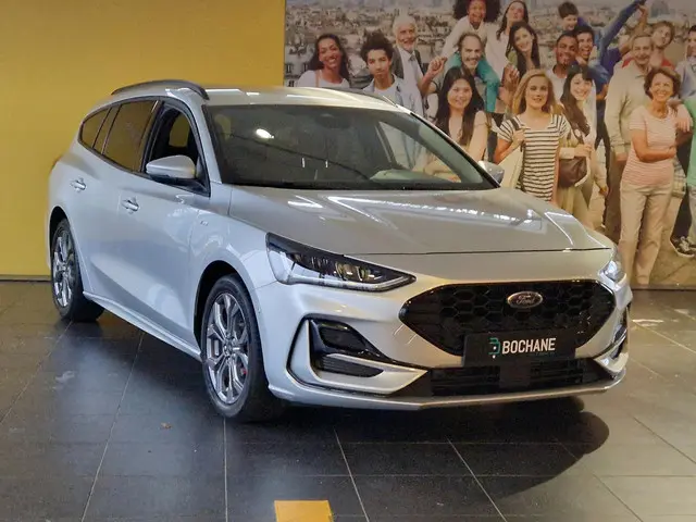 Ford Focus Wagon 1.0 EcoBoost Hybrid ST Line 2022 Benzine 4