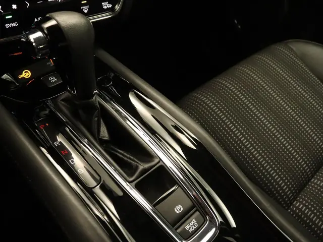 Honda HR-V 1.5 i-VTEC Executive 2016 Benzine 31