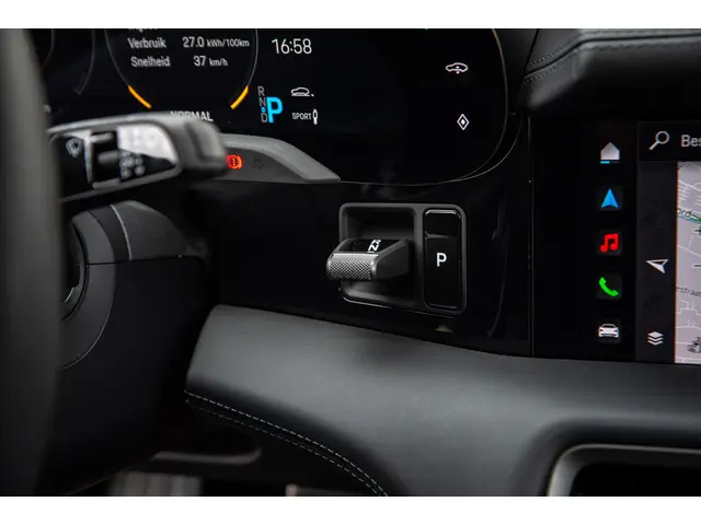 Porsche Taycan Sport Turismo GTS 93 kWh 2023 Elektrisch 15