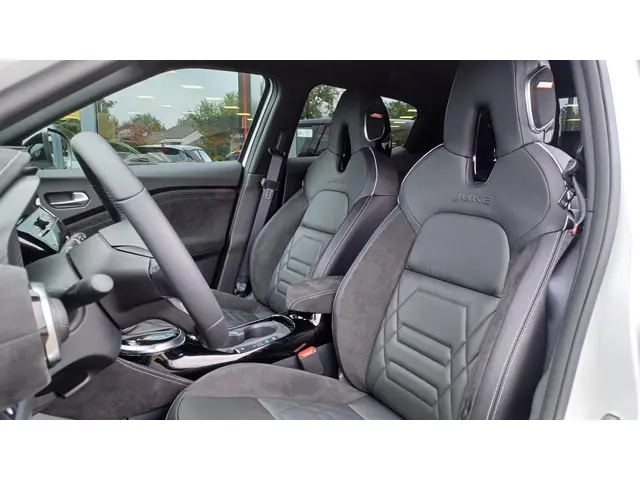 Nissan Juke 1.6 Hybrid 143 N-Design 2024 Hybride Benzine 6