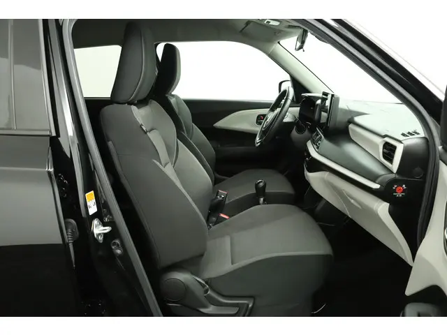 Suzuki Swift 1.2 Select Smart Hybrid 2025 Benzine 22