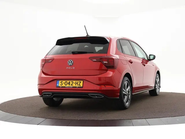 Volkswagen Polo 1.0 TSI 95pk DSG R-Line 2023 Benzine 2