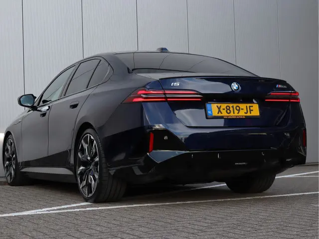 BMW i5 M60 xDrive 84 kWh 2023 Elektrisch 27