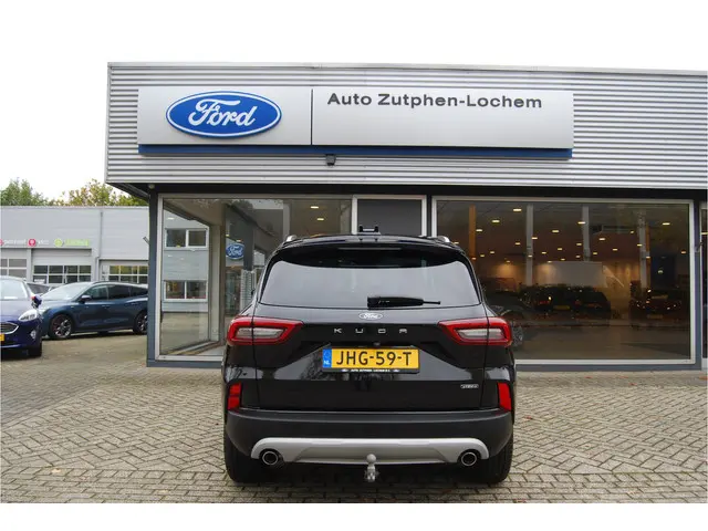 Ford Kuga 2.5 PHEV 243pk Titanium 2024 Hybride Benzine 4