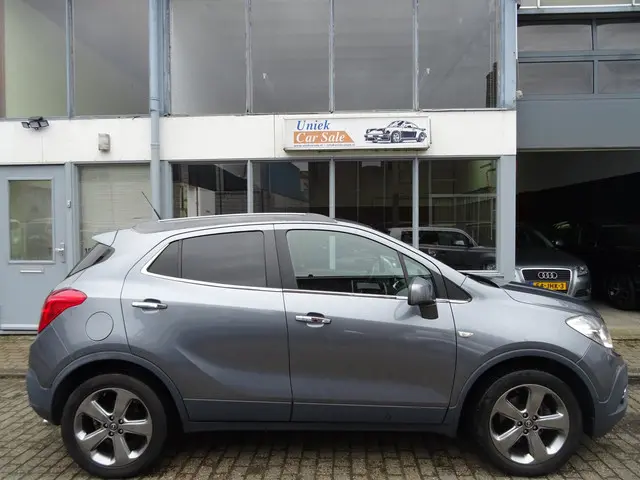 Opel Mokka 1.4 T Cosmo 4x4 2013 Benzine 13