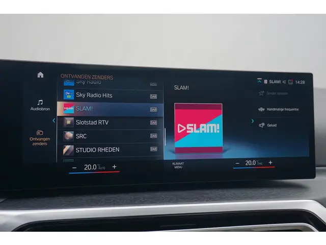 BMW 3 Serie Touring 330e xDrive 2022 Hybride Benzine 21