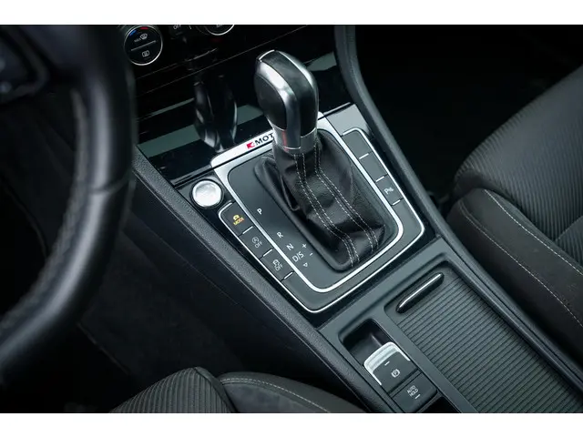 Volkswagen Golf 2.0 TSI 4Motion R 2017 Benzine 15