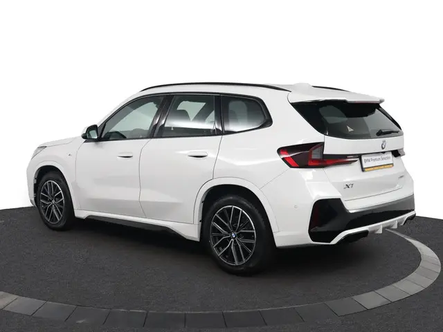 BMW X1 sDrive18i 2023 Benzine 10