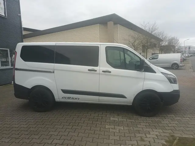 Ford Transit Custom 3