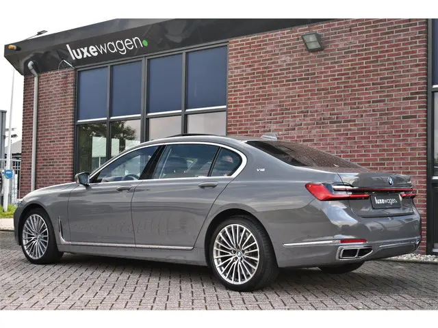 BMW 7 Serie M760Li xDrive 2019 Benzine 6