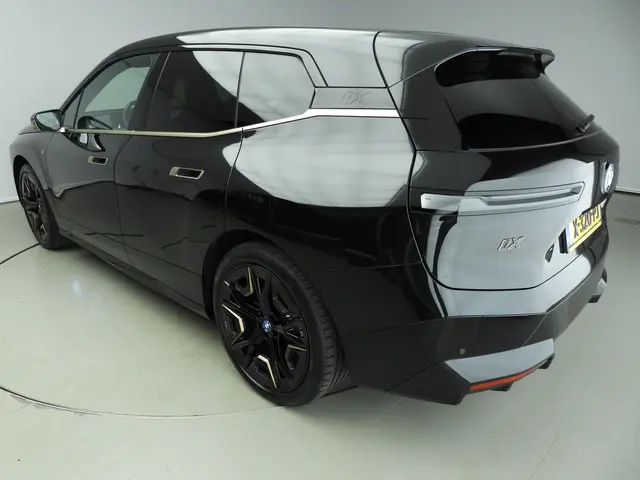 BMW iX M60 2023 Elektrisch 36