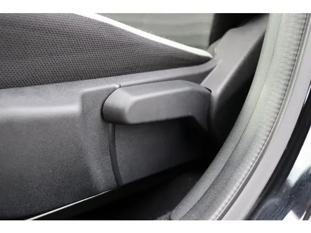 Toyota Aygo 1.0 VVT-i x-play Apple carplay, 2020 Benzine 13