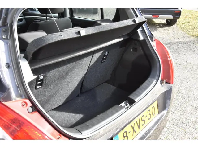 Suzuki Swift 1.2 Dynamic Automaat 2014 Benzine 19