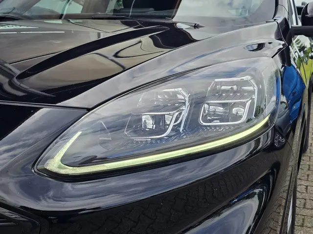 Ford Kuga 2.5 PHEV ST-Line X 2024 Hybride Benzine 31