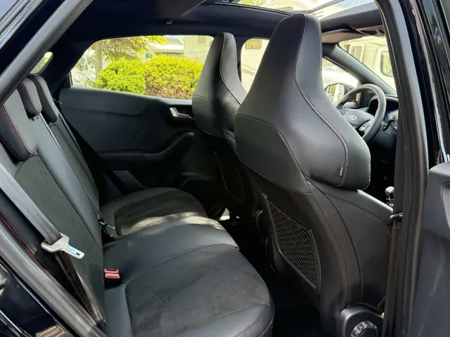 Ford Puma 1.5 EcoBoost ST-X Preformance pack 2023 Benzine 9