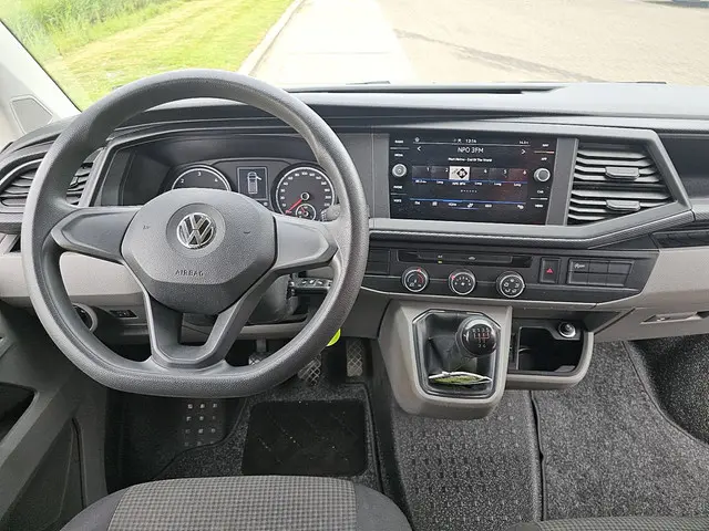 Volkswagen Transporter 2.0 TDI 2020 Diesel 8