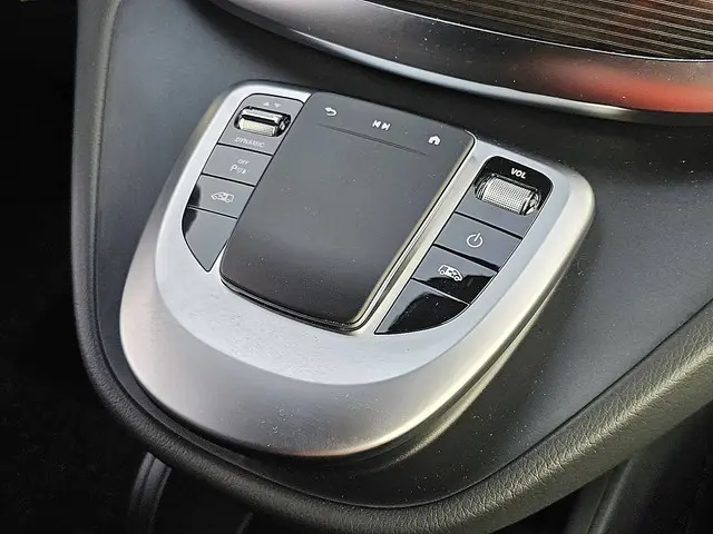 Mercedes-Benz EQV 300 2024 Elektrisch 11