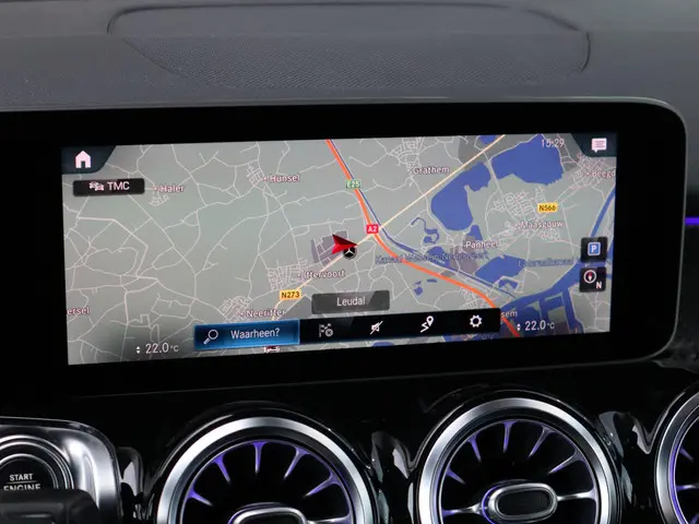 Mercedes-Benz GLB 200 AMG line 2020 Benzine 23