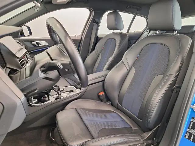 BMW 1 Serie 118i Executive Edition 2021 Benzine 6