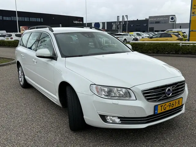Volvo V70 2.0 T4 Classic Edition 2015 Benzine 8