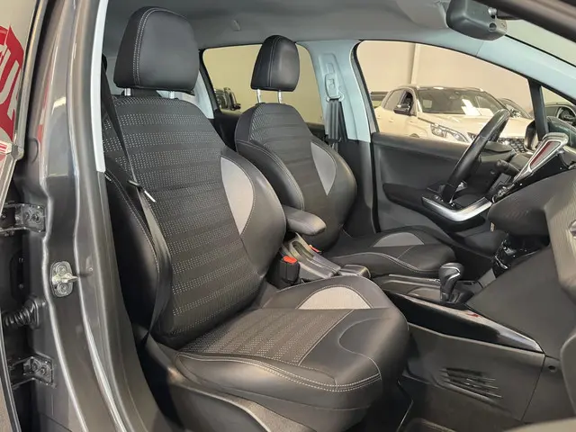 Peugeot 2008 1.2 PureTech Allure 2018 Benzine 15