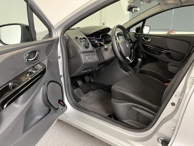 Renault Clio 0.9 TCe ECO Collection 2013 Benzine 14