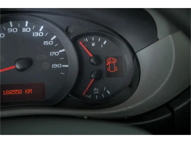 Renault Master T35 2.3 dCi L2H2 2018 Diesel 9