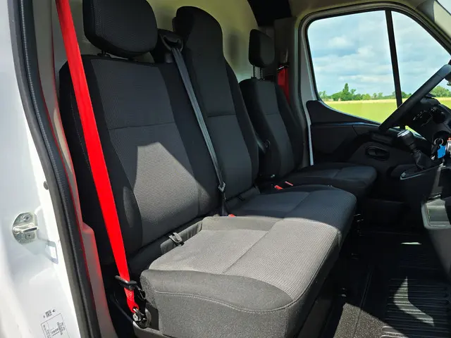 Renault Master T35 2.3 dCi Lowliner 2022 Diesel 10