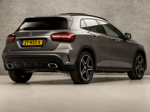 Mercedes-Benz GLA 180 AMG Night Upgrade 2019 Benzine 5