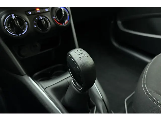 Peugeot 208 1.2 Blue Lion 2016 Benzine 26