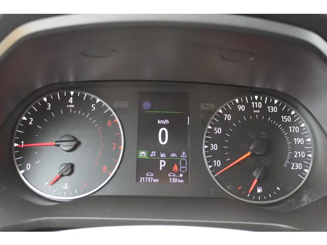 Renault Captur TCe 140 Intens EDC Automaat 2021 Benzine 22