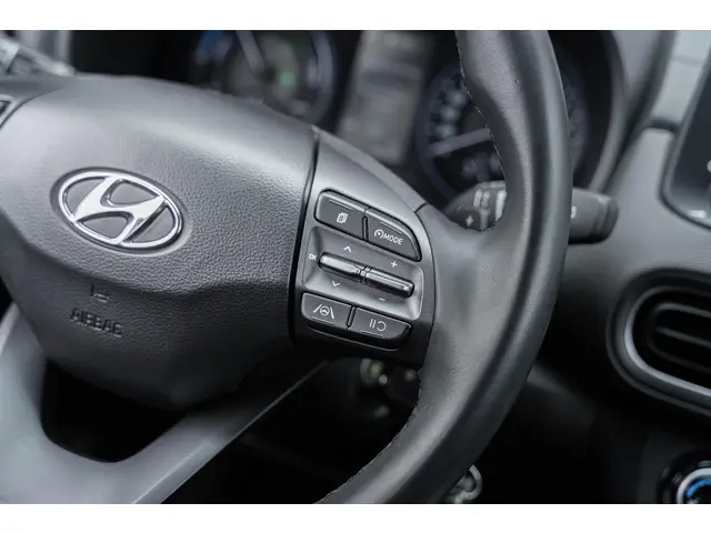 Hyundai Kona 1.6 GDI HEV Comfort 2023 Hybride Benzine 25