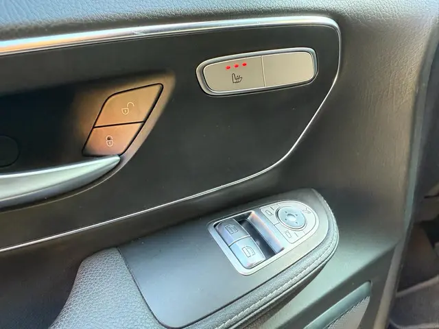 Mercedes-Benz EQV 300 L2 90kWh DC 2020 Elektrisch 24
