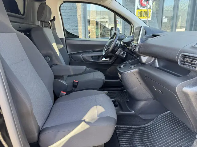 Peugeot Partner 1.5 BlueHDi 130 EAT8 S&S L1 2023 Diesel 9