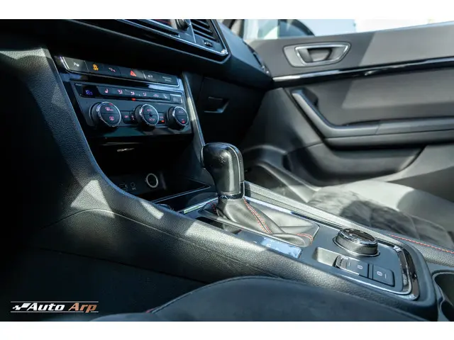 SEAT Ateca 1.4 EcoTSI FR 2018 Benzine 33