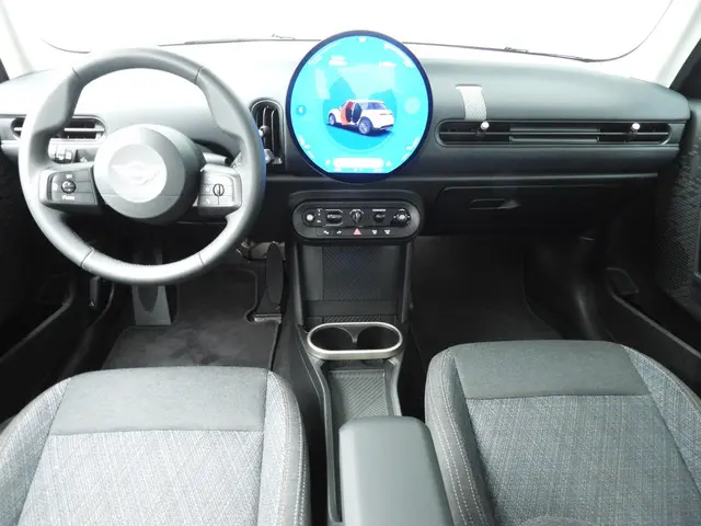 MINI 5-Deurs Cooper S 2025 Benzine 10