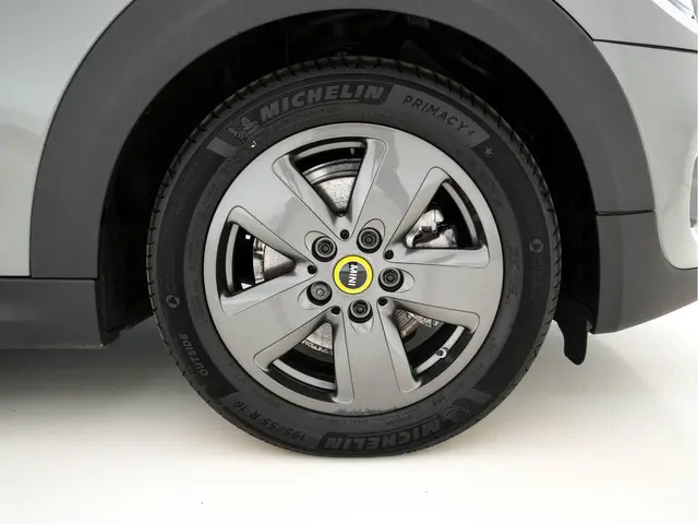 MINI Electric Mini Basic 33 kWh [ 3-Fase ] 2020 Elektrisch 24