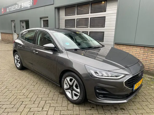 Ford Focus 1.0 EcoBoost Connected 2022 Benzine 6