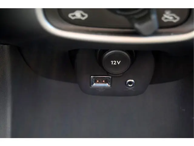 Peugeot 108 1.0 e-VTi Blue Lion Cool 2016 Benzine 27