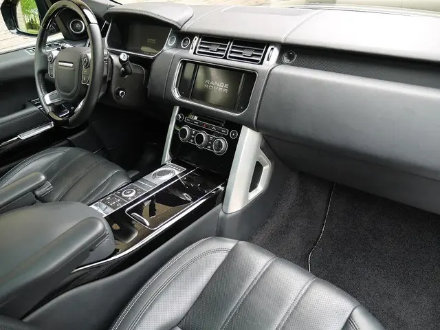 Land Rover Range Rover 4.4 SDV8 Autobiography 2013 Diesel 41