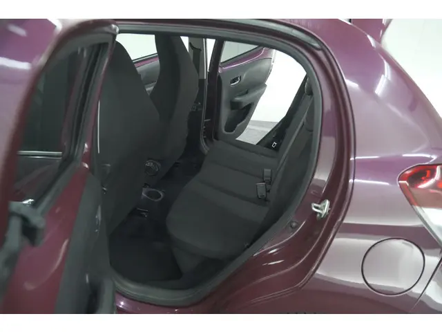 Peugeot 108 1.0 e-VTi Première 2014 Benzine 26