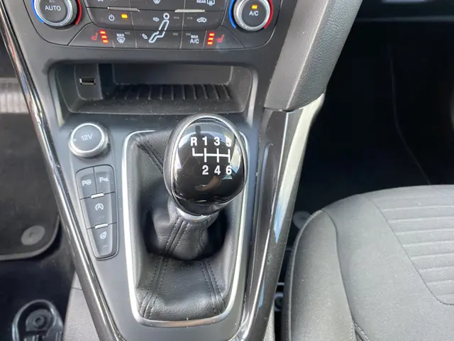Ford Focus Wagon 1.0 Titanium 2016 Benzine 27