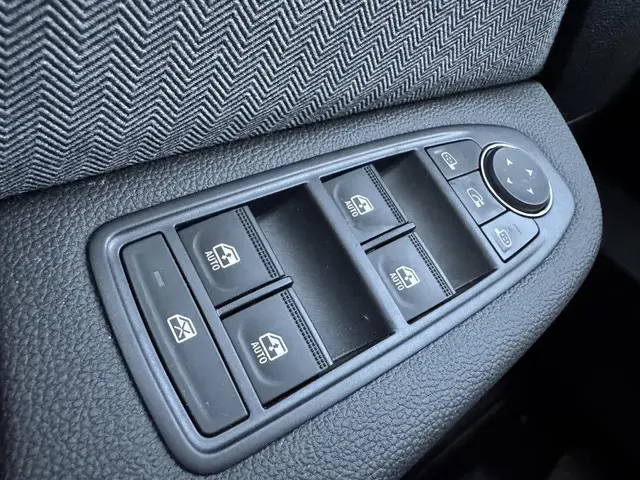 Renault Clio 1.0 TCe 90 Techno+Pack Winter!! 2024 Benzine 15