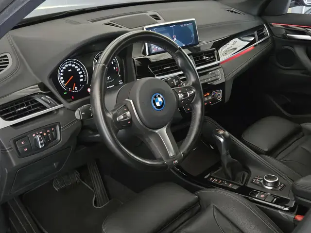 BMW X1 xDrive25e Sport Line 2022 Hybride Benzine 3