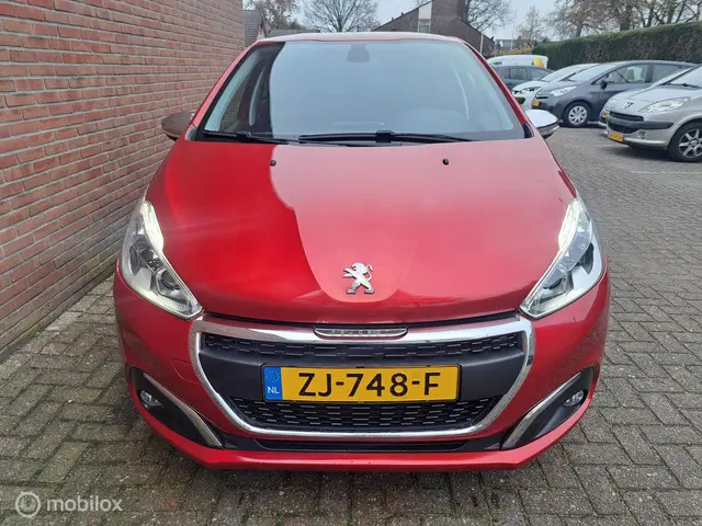 Peugeot 208 1.2 PureTech Signature 2019 Benzine 3
