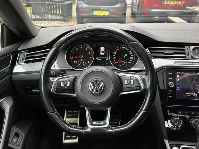 Volkswagen Arteon 2.0 TSI Business R 2019 Benzine 14