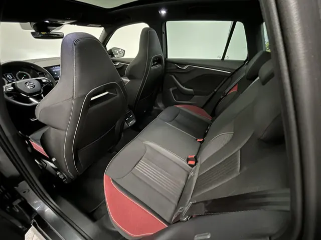 Škoda Kamiq 1.5 TSI ACT Monte Carlo Sport 2023 Benzine 8