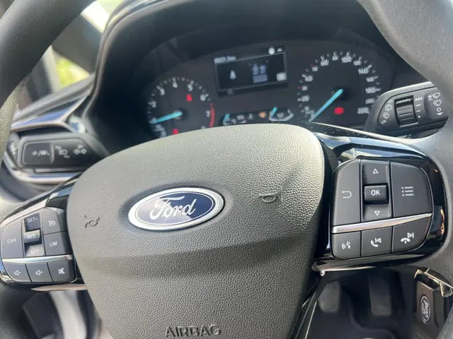 Ford Fiesta 1.0 EcoBoost Connected 2022 Benzine 10