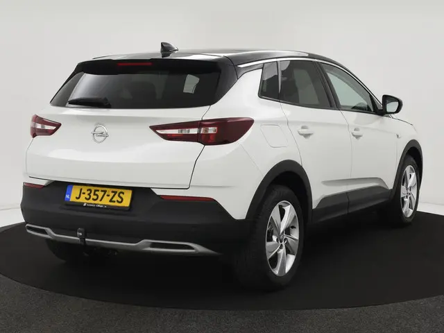 Opel Grandland X 1.2 Turbo 130pk Innovation 2019 Benzine 7